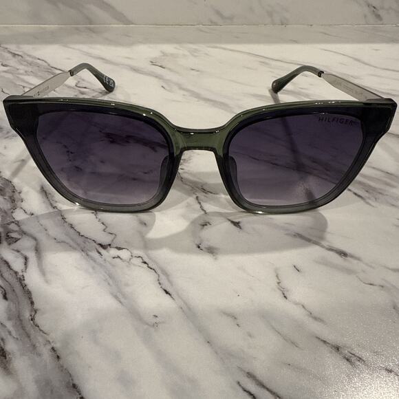 Tommy Hilfiger "Gaga" WP OL570 Cat Eye Sunglasses Silver Green & Smoke Gradient - Picture 1 of 7